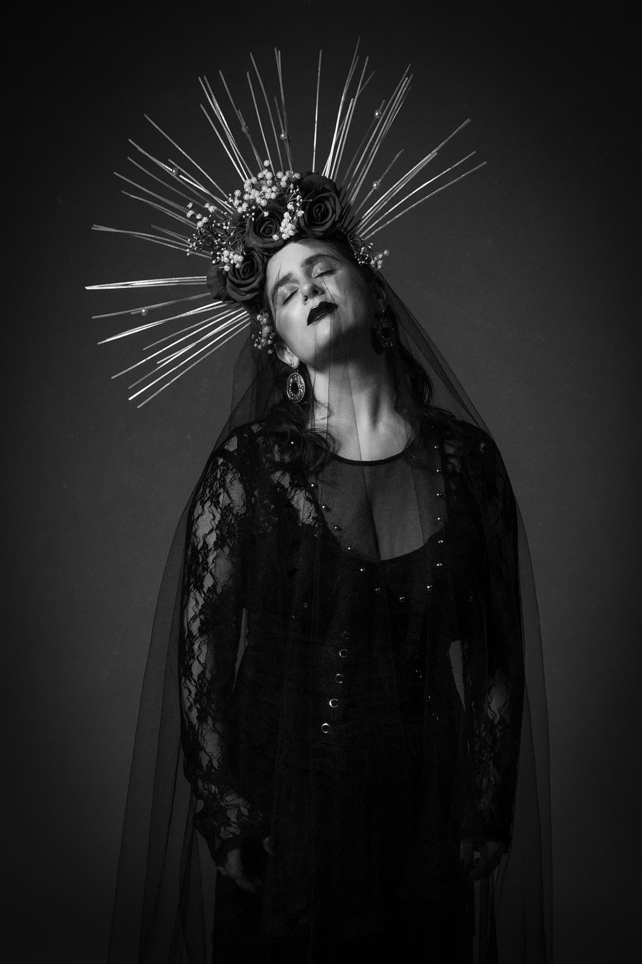 Melodic Mosaic: Paula Teles Weaves Tradition And Metal In 'Jogo do Silêncio'